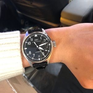 Meet your Posher, Esther